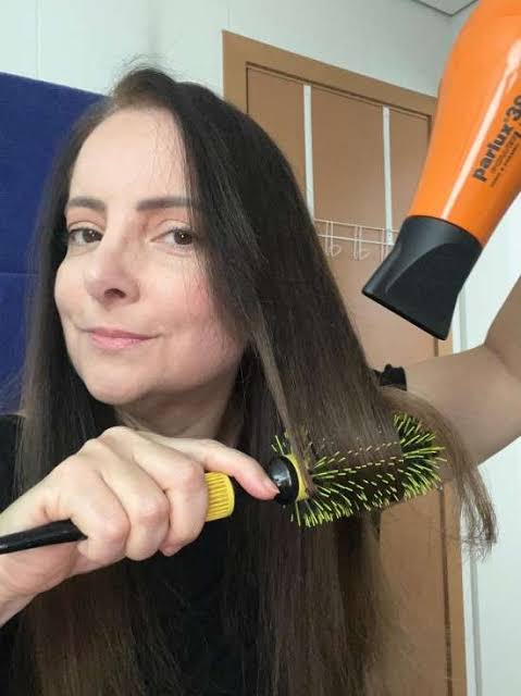 7 Dicas de Como Escovar o Cabelo em Casa do Jeito Certo: Passo a Passo para Iniciantes e Resultado de Salão